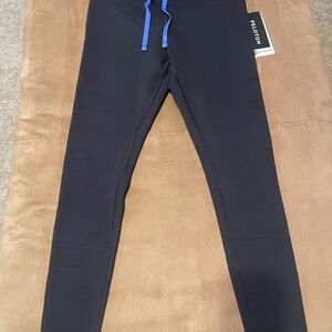 PELOTON WOMEN’S  LEGGINGS SIZE SMALL